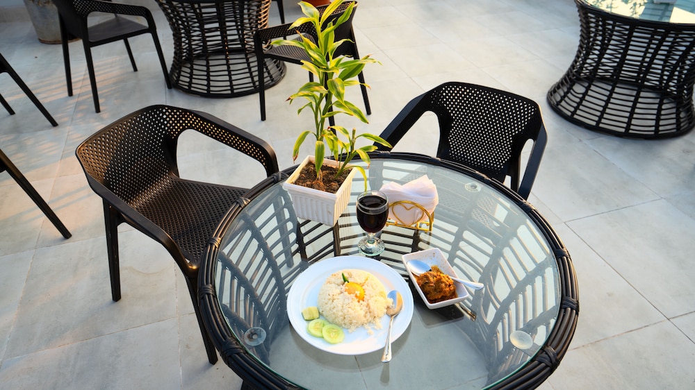 Xpressmall Hotels & Resorts