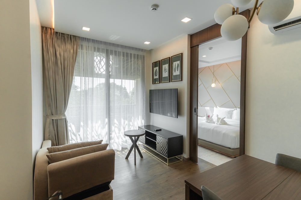 The Proud Karon Beach Phuket Trademark Collection By Wyndham
