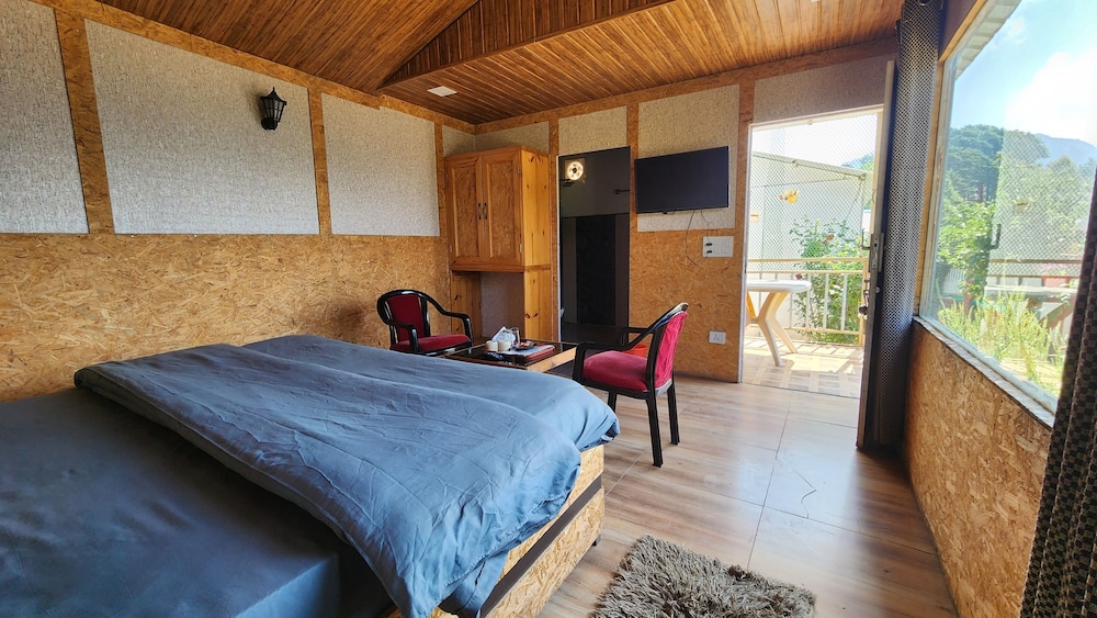 Apple Orchard Resort by Royal Collection Hotels (EV Charging Facility)