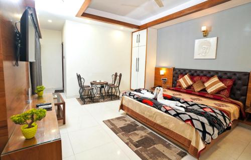 Mayur Hotel Bar And Restaurant