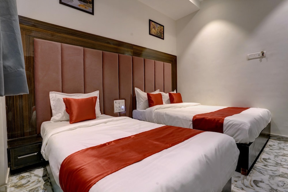Hotel Golden Palace Residency