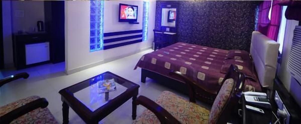Jullundur Hotel & Restaurant
