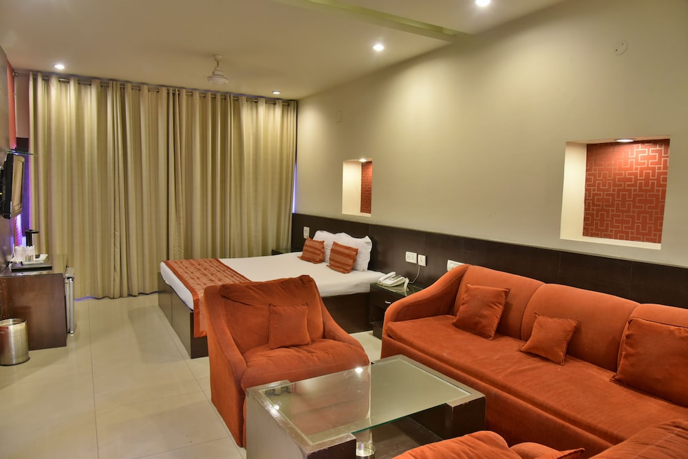 Jullundur Hotel & Restaurant
