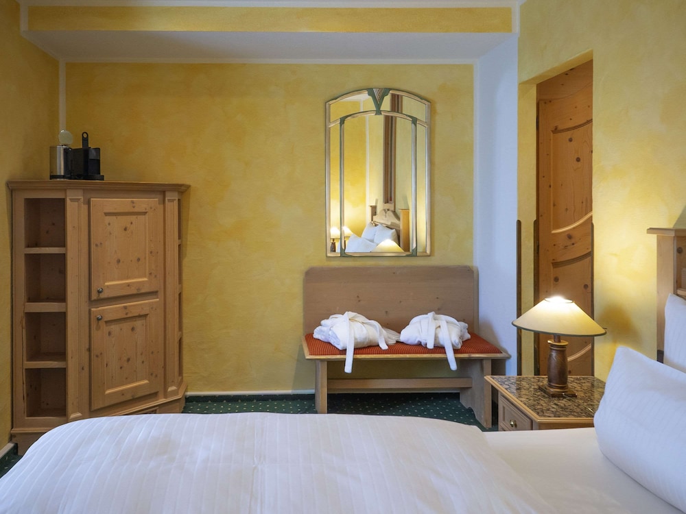 Atomis Hotel Munich Airport by Mercure