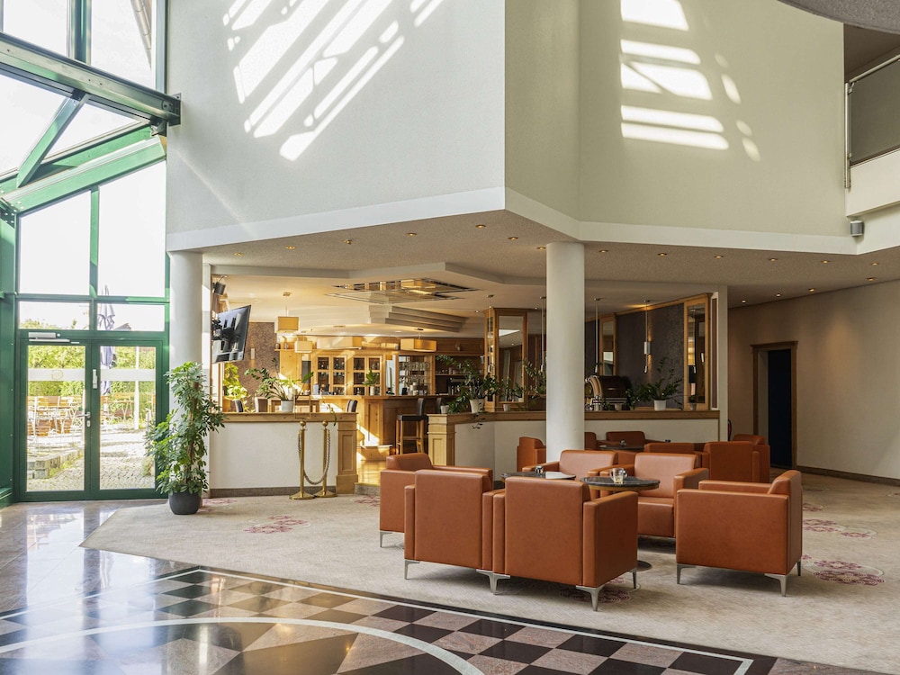 Atomis Hotel Munich Airport by Mercure