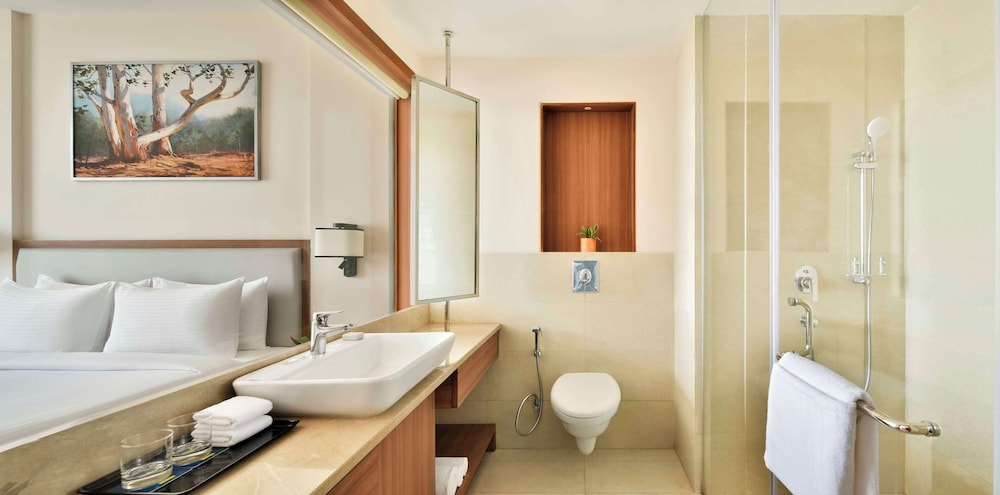 Golden Tulip  Jalandhar-GT By Pass Road