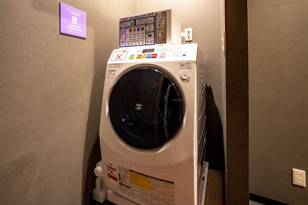 R9 Hostel Tochigi station