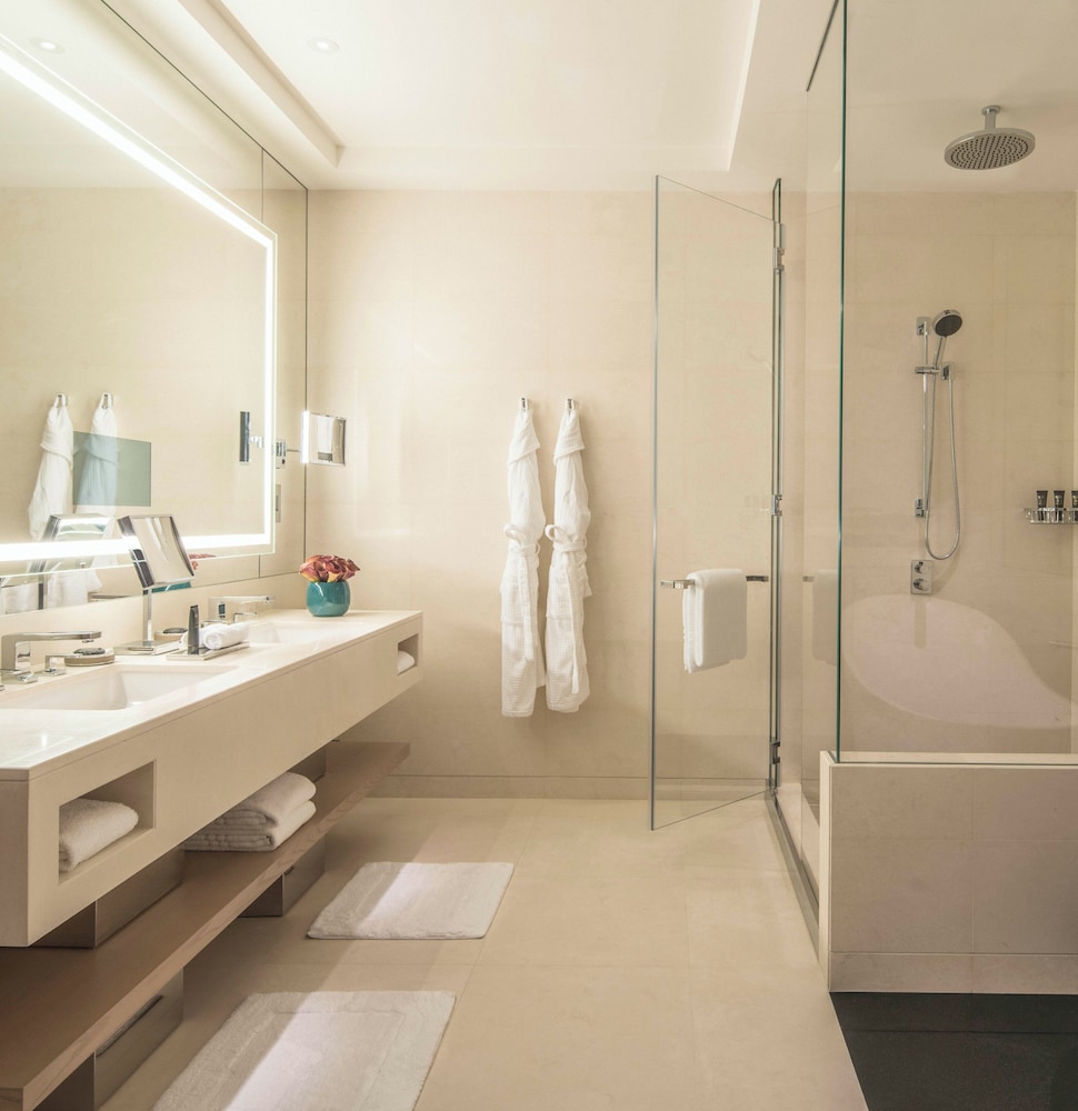 Four Seasons Hotel Dubai International Financial Centre