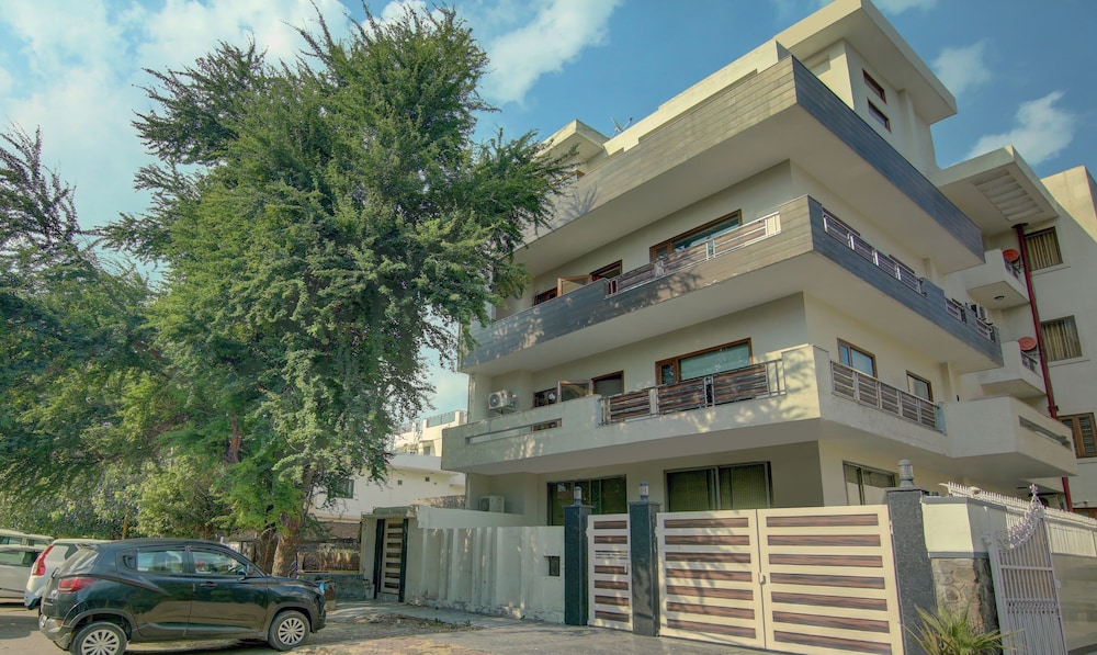 Itsy Hotels Swastika Inn Sector 26