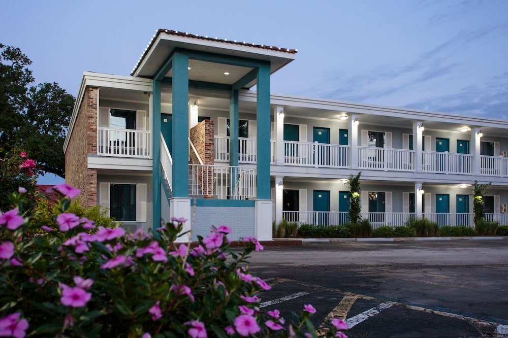 Southern Oaks Inn