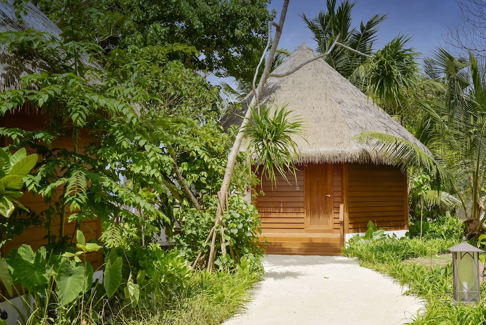 Mercure Maldives Kooddoo Adult-Only Resort
