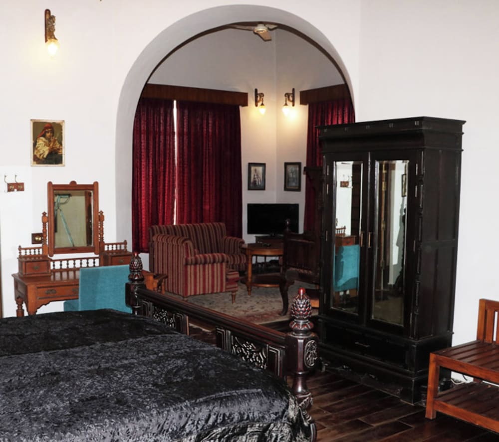 The Altus - A Luxury Homestay