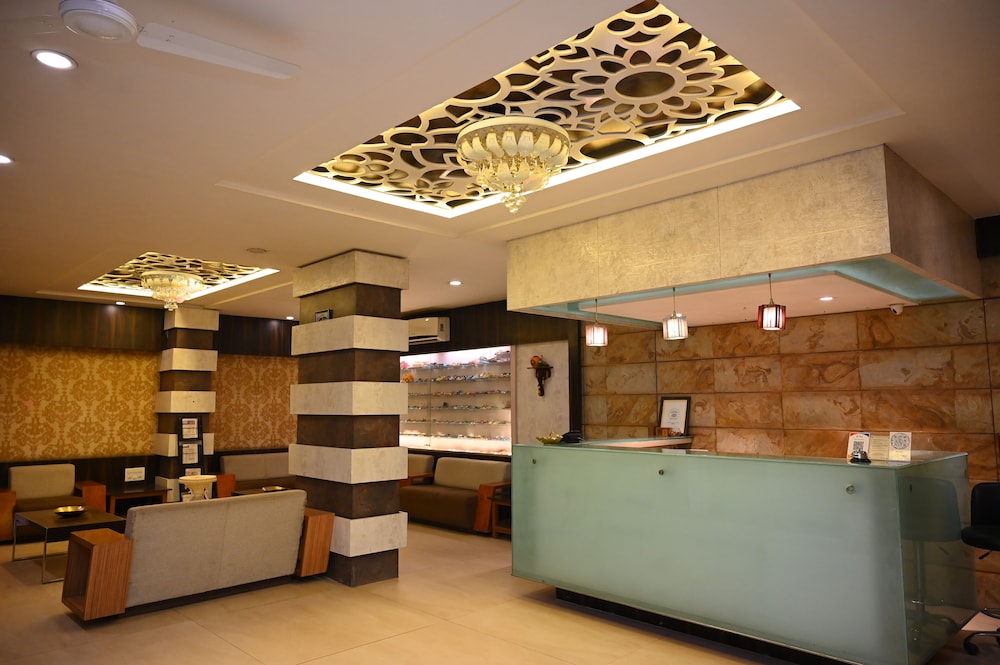 Hotel Center Point Solapur