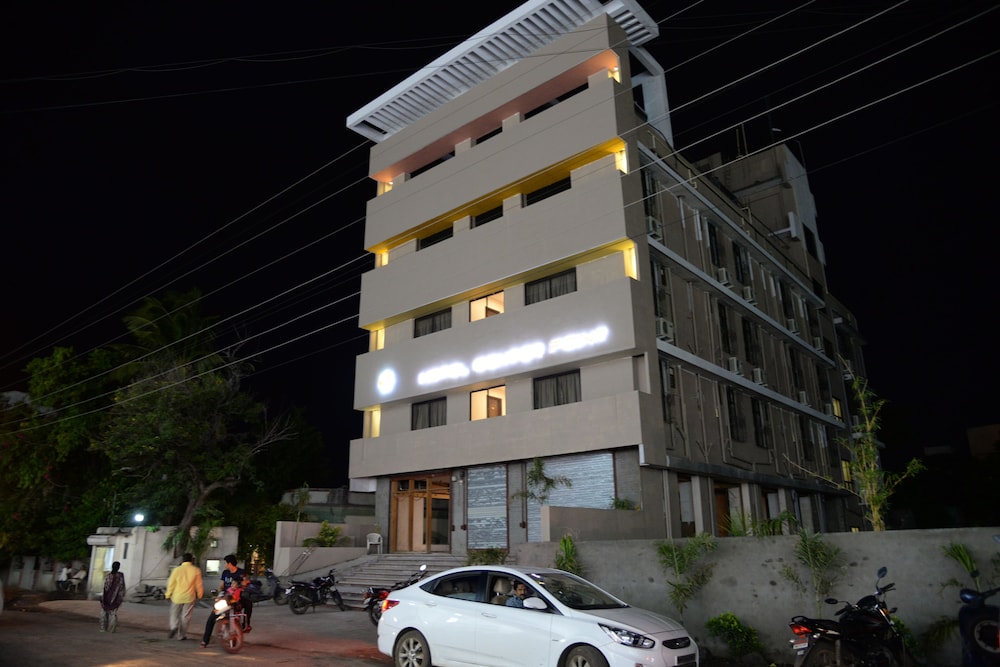 Hotel Center Point Solapur