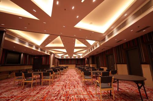 Holiday Inn Express And Suites Jaipur Gopalpura