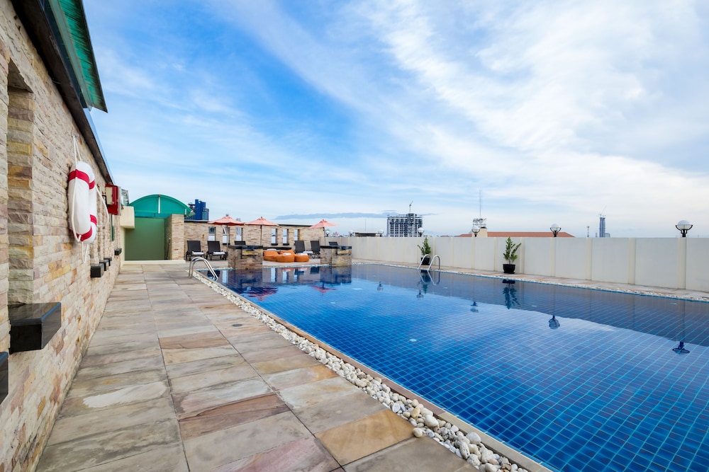 Nova Suites Pattaya by Compass Hospitality
