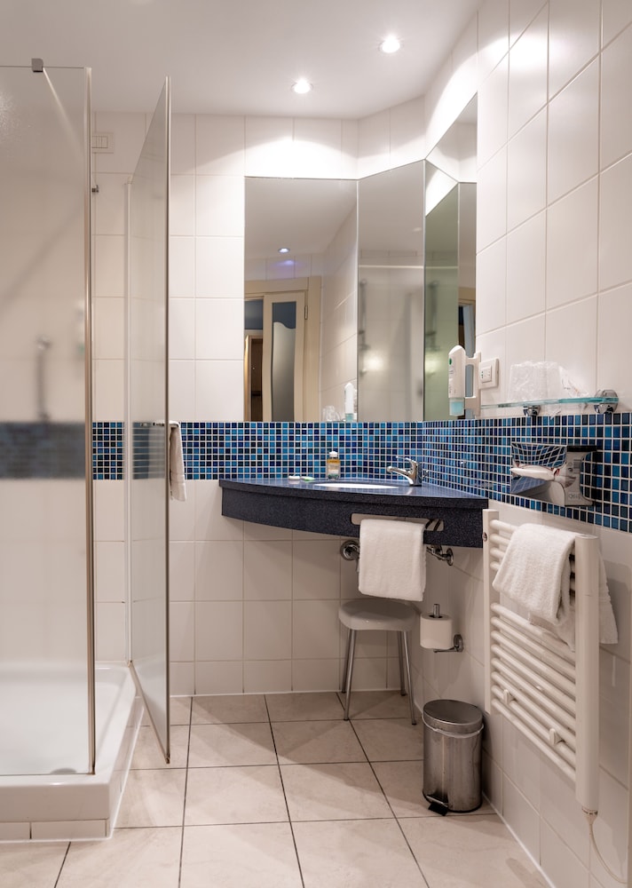Bes Hotel Bergamo West