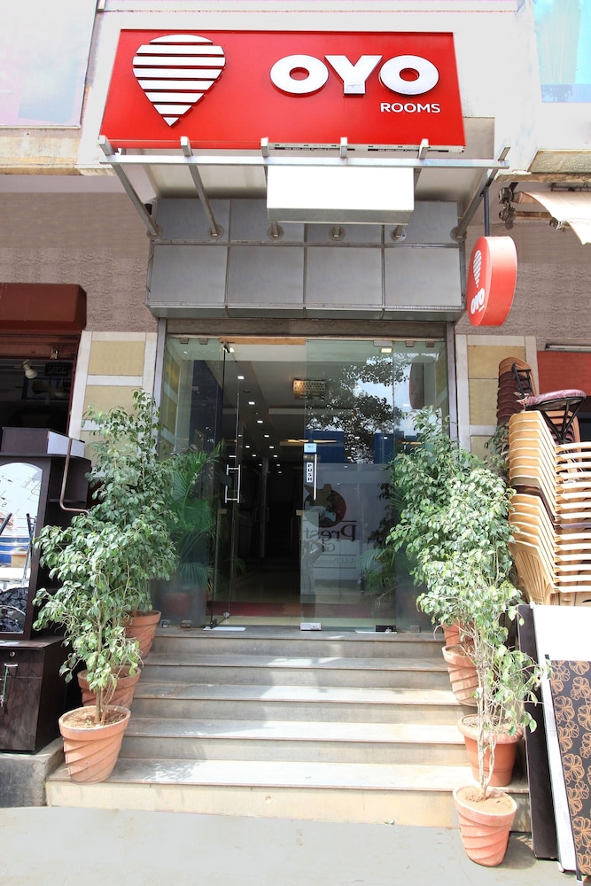 OYO 7558 Galaxy Comfort Inn
