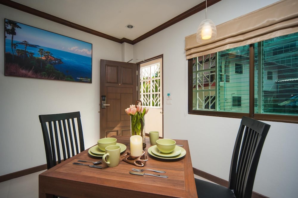 Ratana Hill Hotel