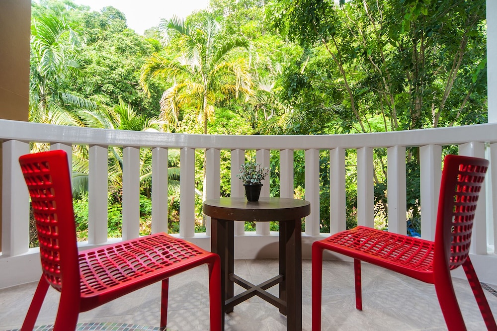 Ratana Hill Hotel