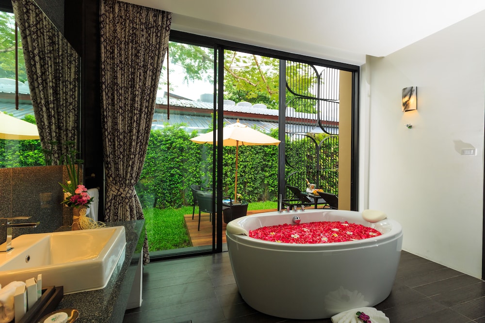 Baan Haad Ngam Boutique Resort & Villas