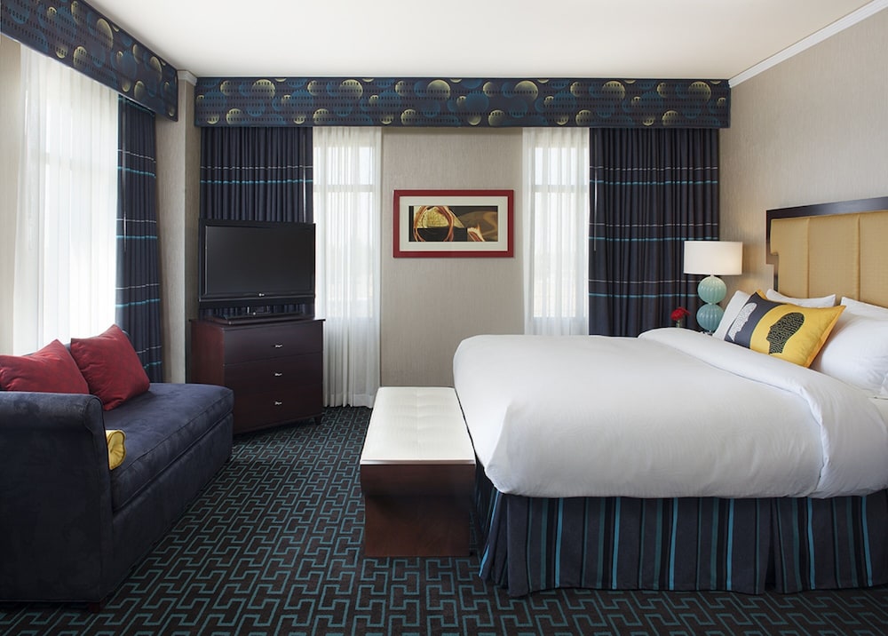 Juniper Hotel Cupertino, Curio Collection by Hilton