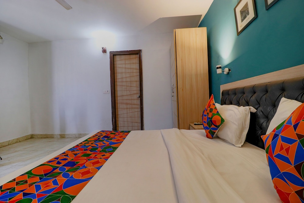 FabHotel Royal Inn