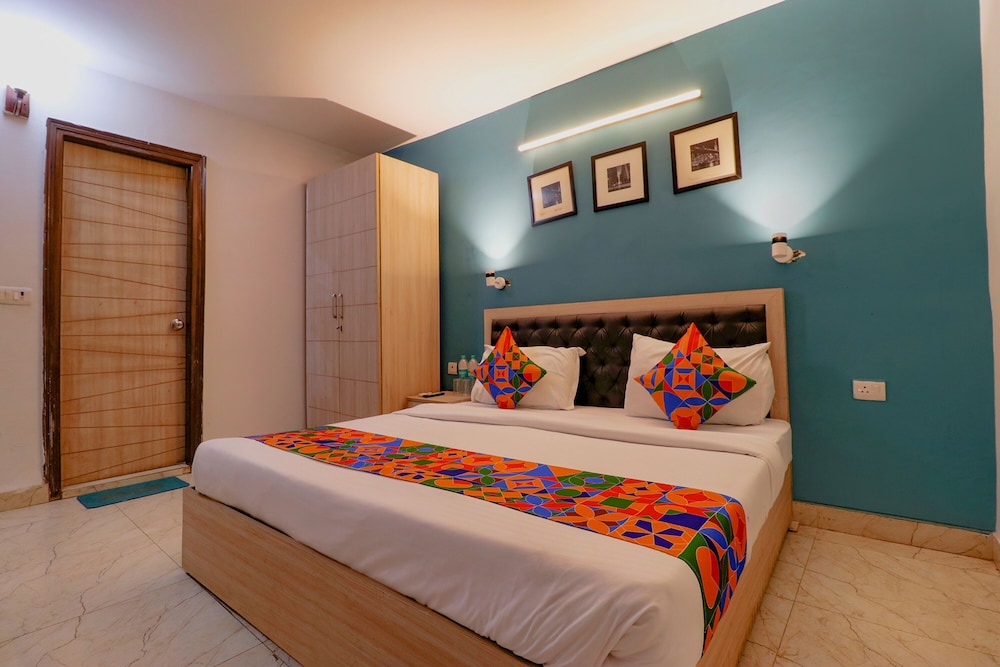 FabHotel Royal Inn