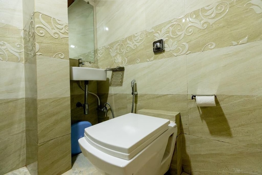 HOTEL AK INTERNATIONAL