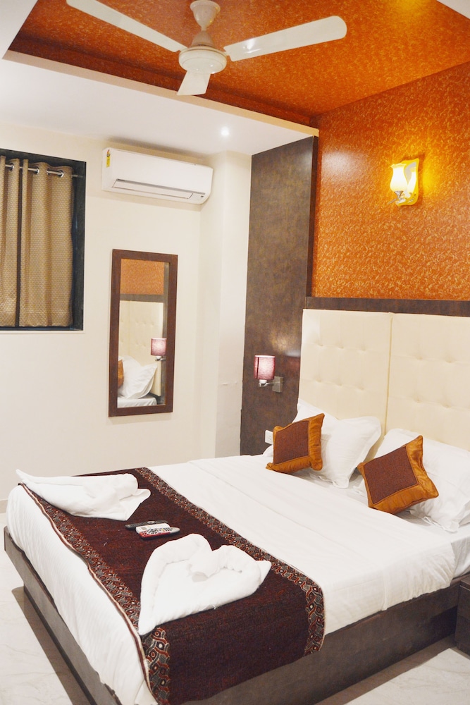 HOTEL AK INTERNATIONAL