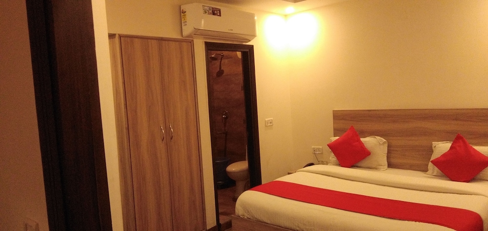 Hotel Aerocity Golden