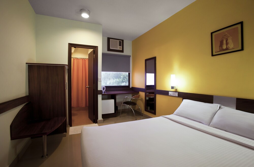 Ginger East Delhi Vivek Vihar 