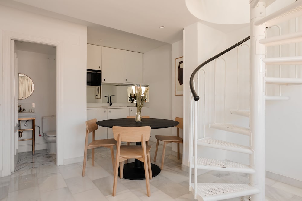 Sonder by Marriott Bonvoy Santa Ana Apartments Las Letras