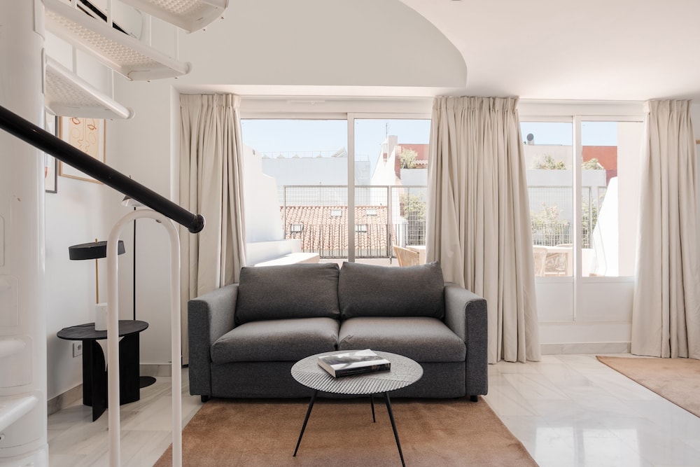 Sonder by Marriott Bonvoy Santa Ana Apartments Las Letras