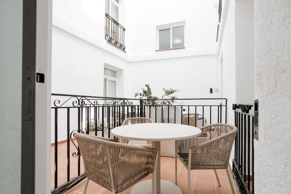 Sonder by Marriott Bonvoy Santa Ana Apartments Las Letras