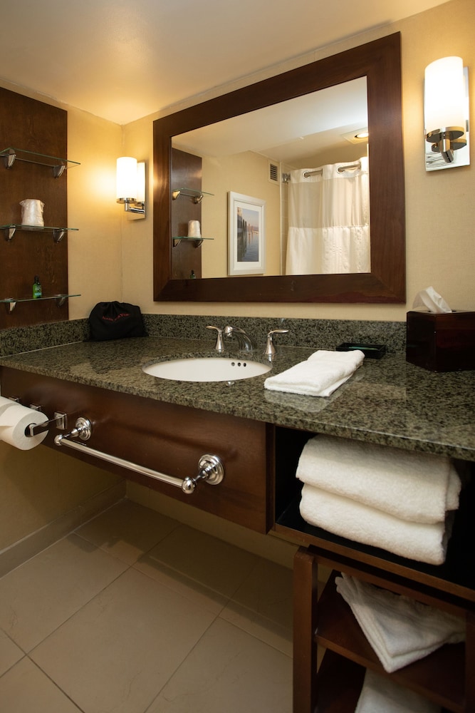 Jake's 58 Casino Hotel - Adult Only