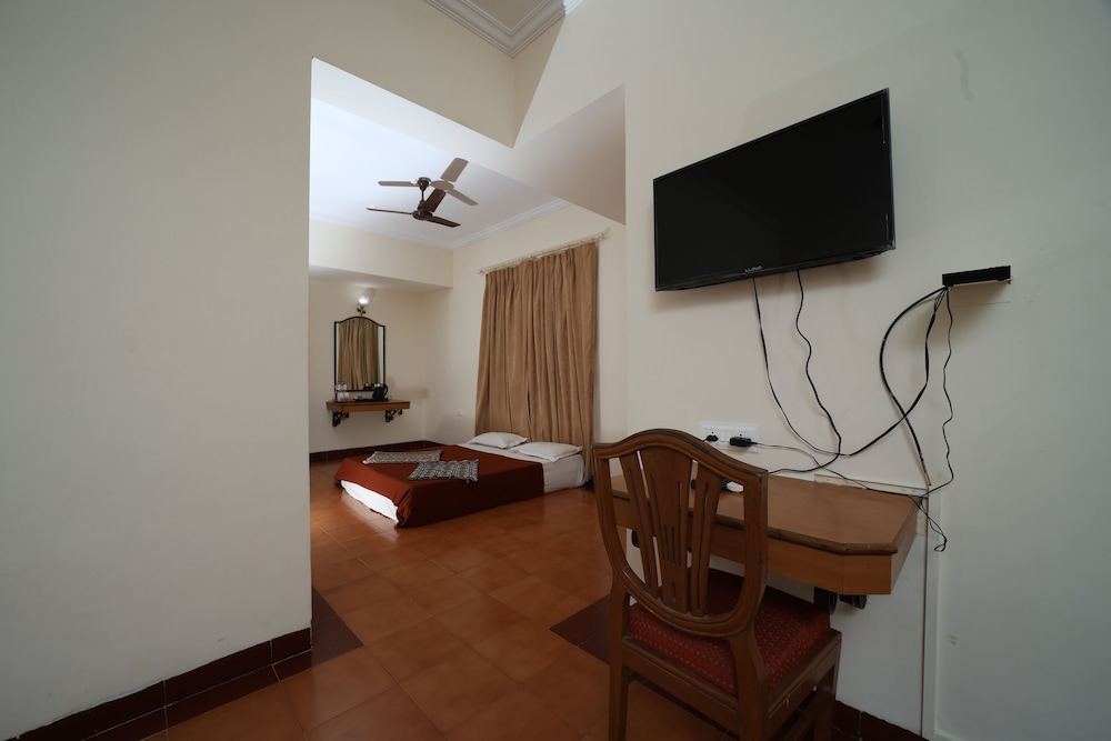 Gujarat Bhavan Hotel, Matheran