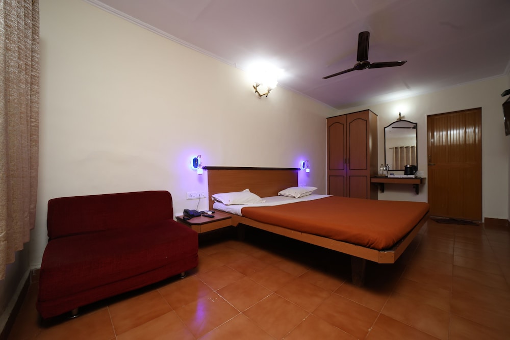 Gujarat Bhavan Hotel, Matheran