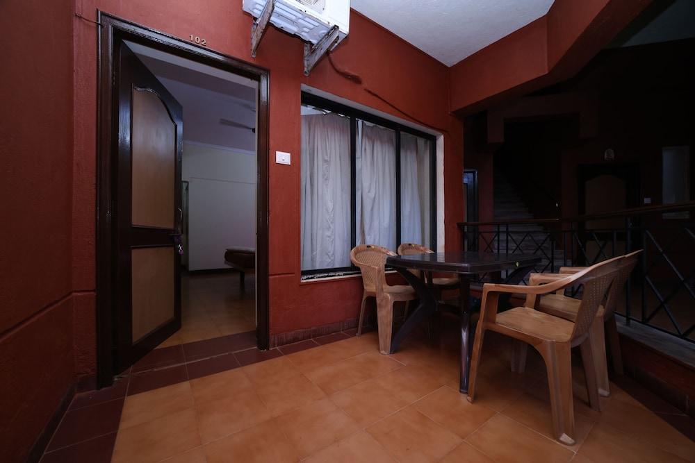 Gujarat Bhavan Hotel, Matheran