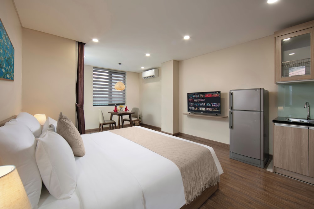 HB Serviced Apartment - Lac Long Quan