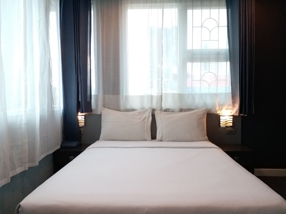 Leez Inn Malate