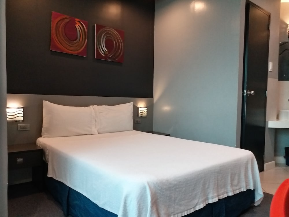 Leez Inn Malate