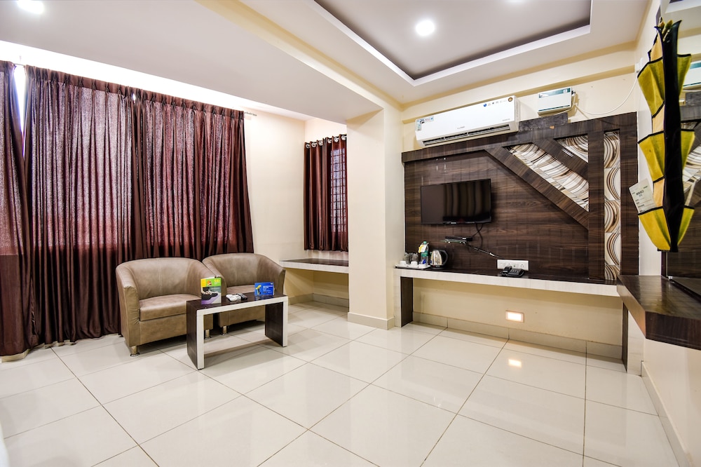FabHotel Rotano Suites