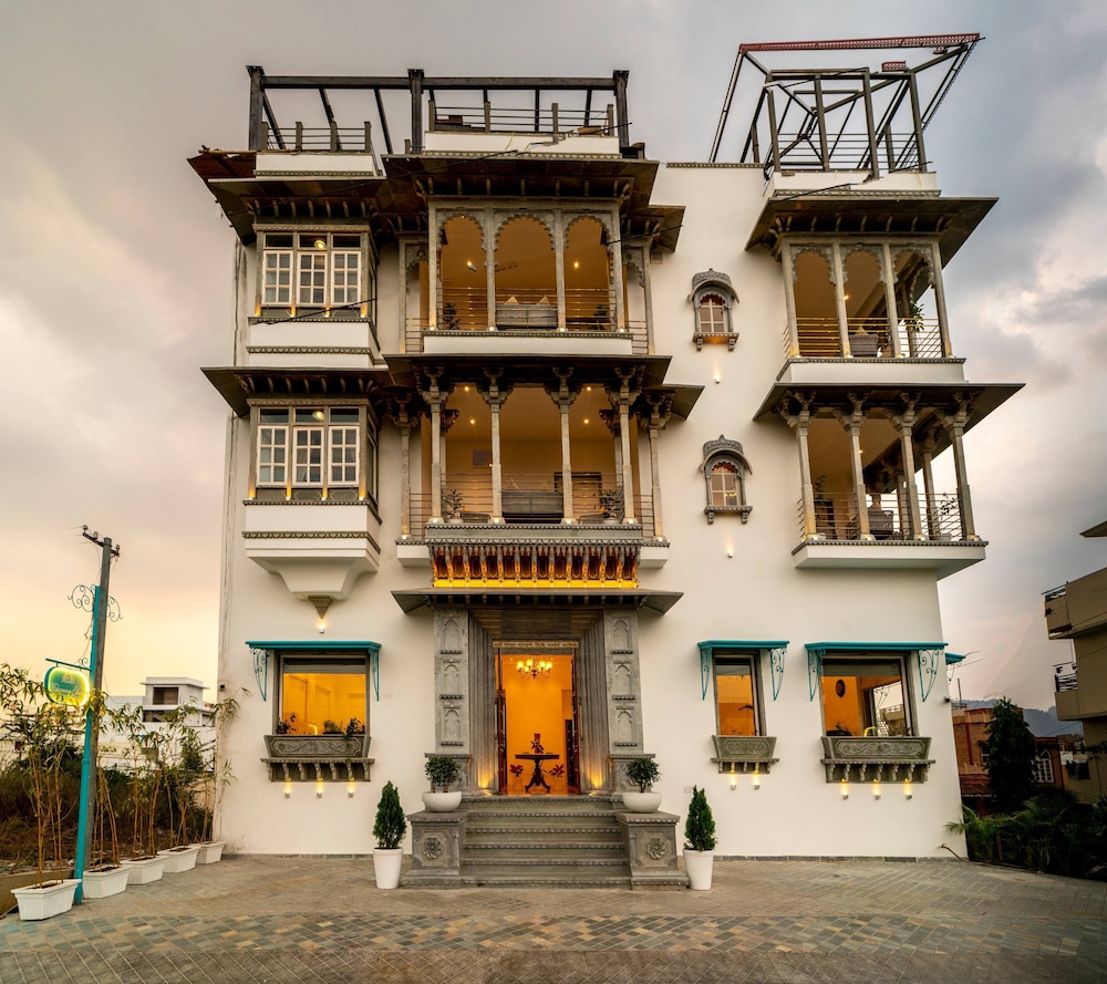Khamma Ghani A Boutique Hotel