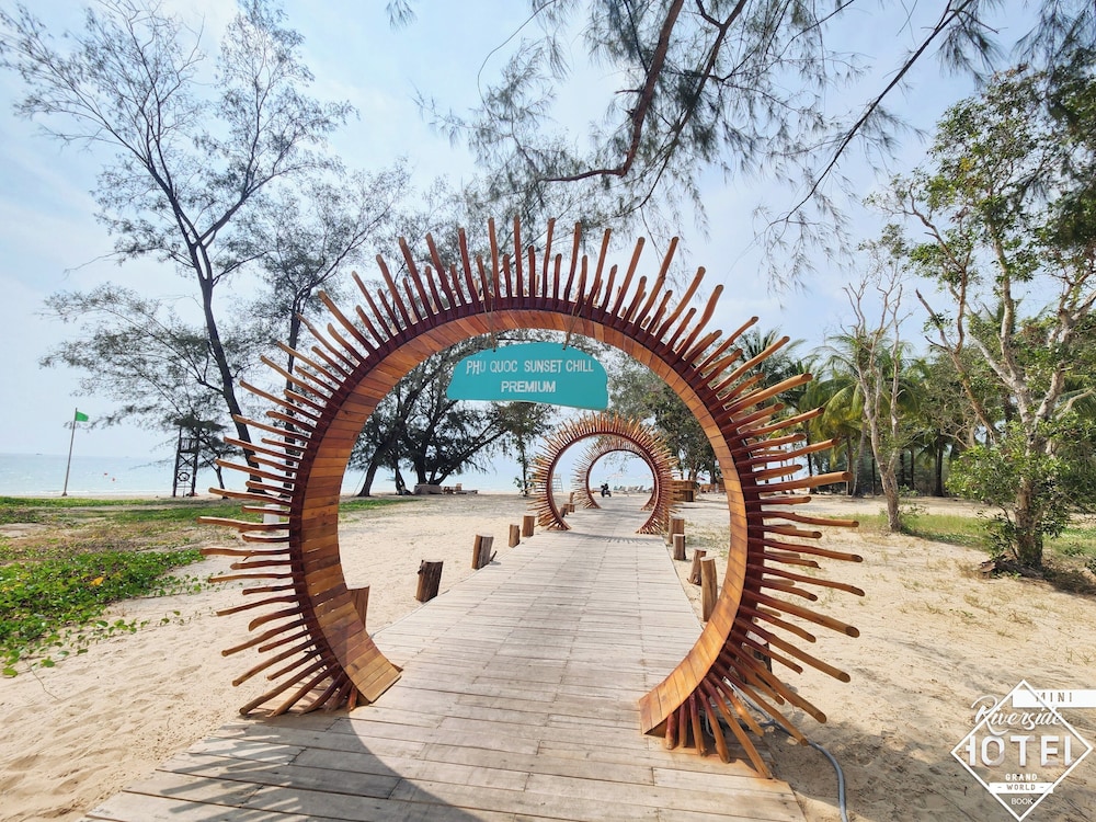Riverside Mini Hotel Grand World Phu Quoc