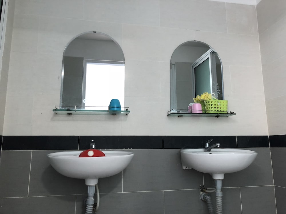 Gold Hotel