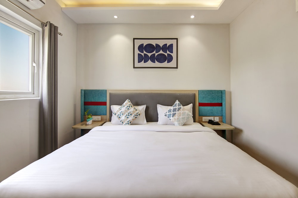 The Hoften FlxHo Cyber One, Cyber City, Gurugram