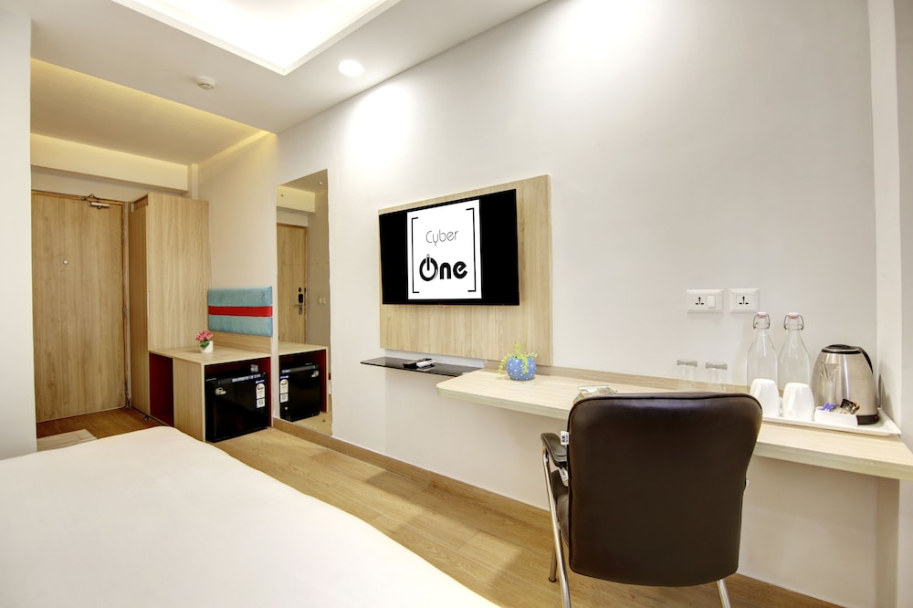 The Hoften FlxHo Cyber One, Cyber City, Gurugram