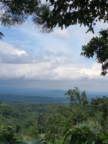 Sang Giri Mountain Glamping Camp