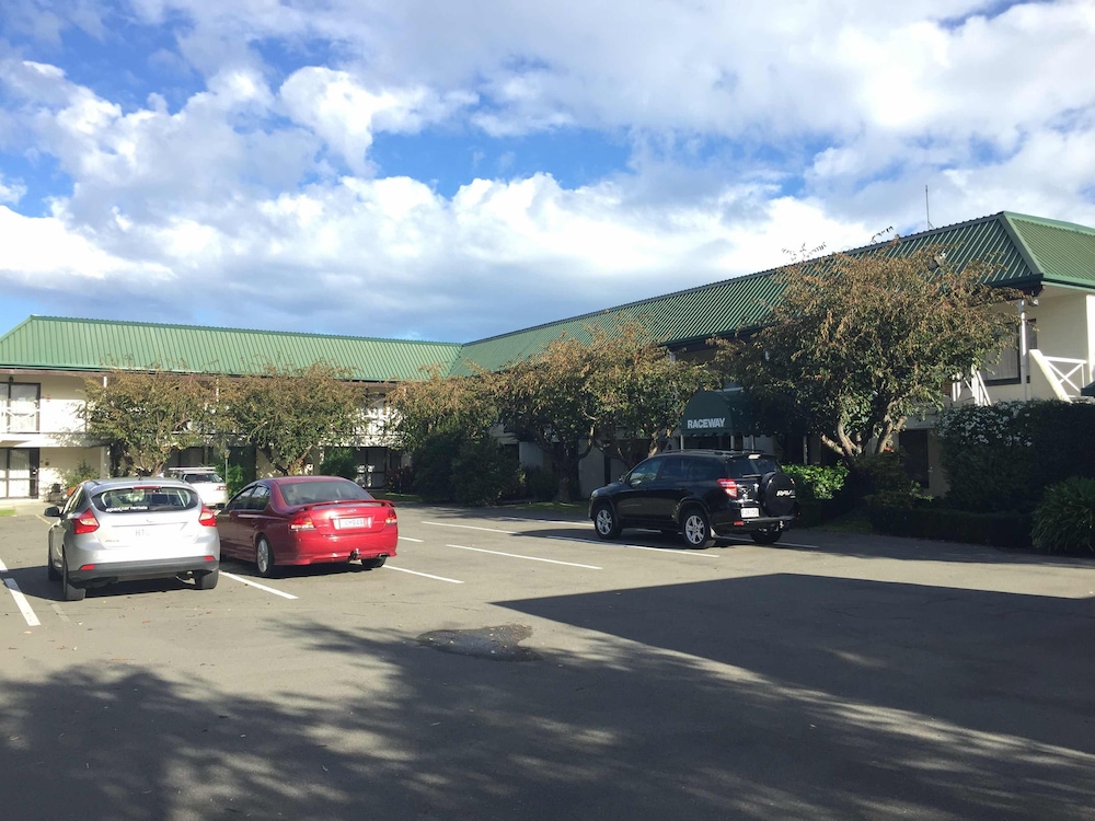 Raceway Motel